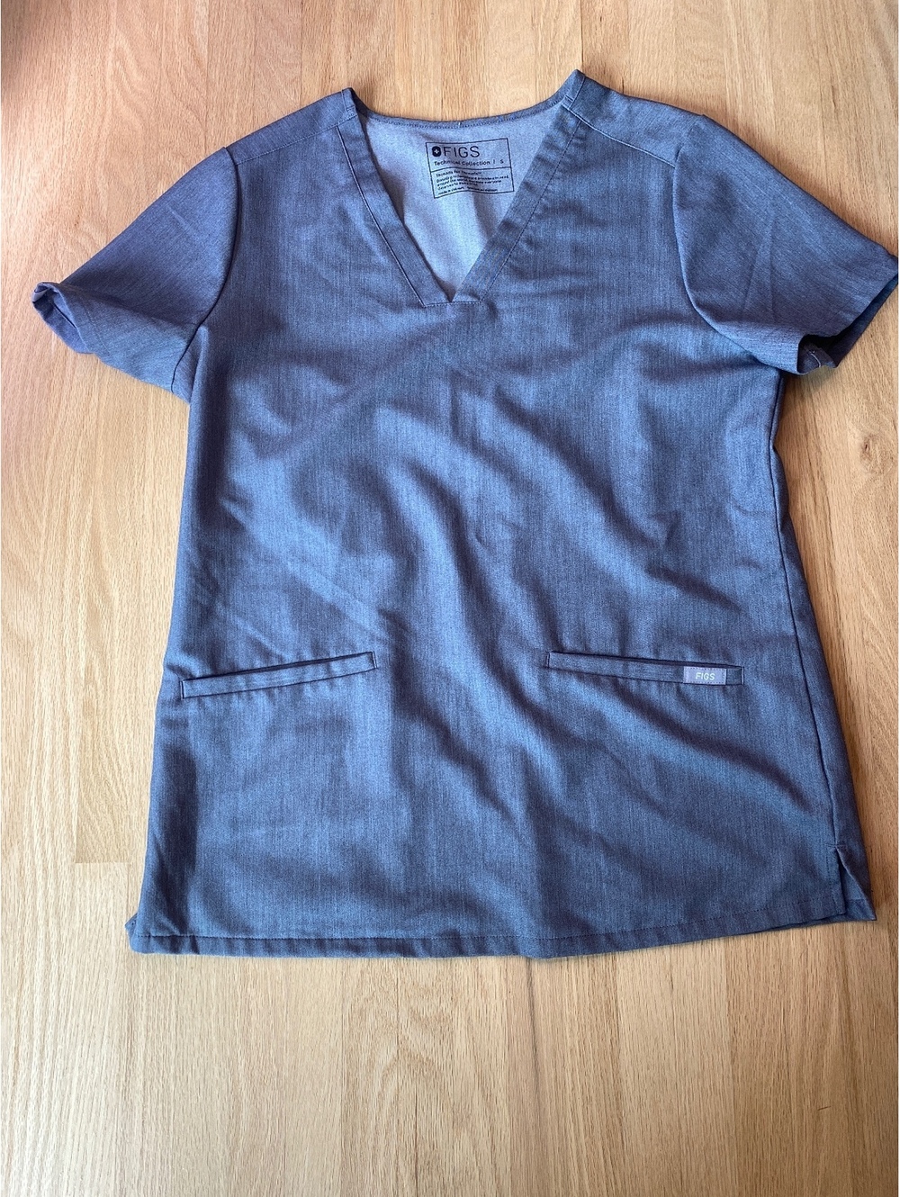 Figs Women's Technical Collection Casma Graphite Gray Scrub Top Size Large